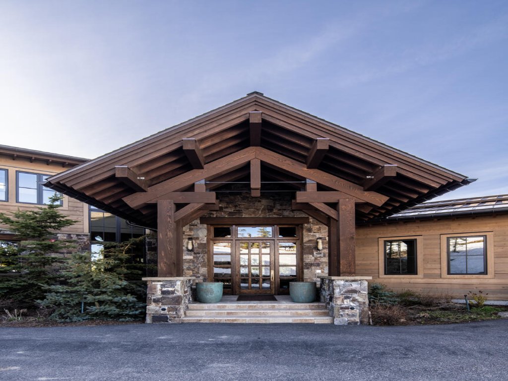 7 Renegade Rd Vacation Rental in Big Sky - RedAwning