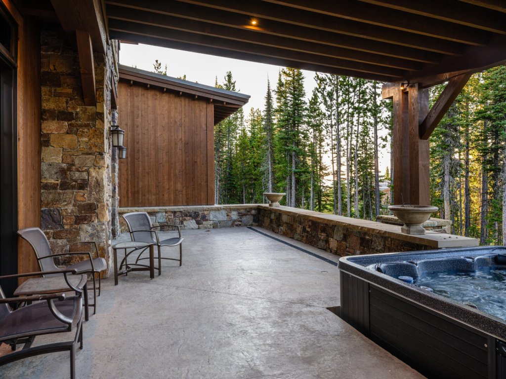 7 Renegade Rd Vacation Rental in Big Sky - RedAwning