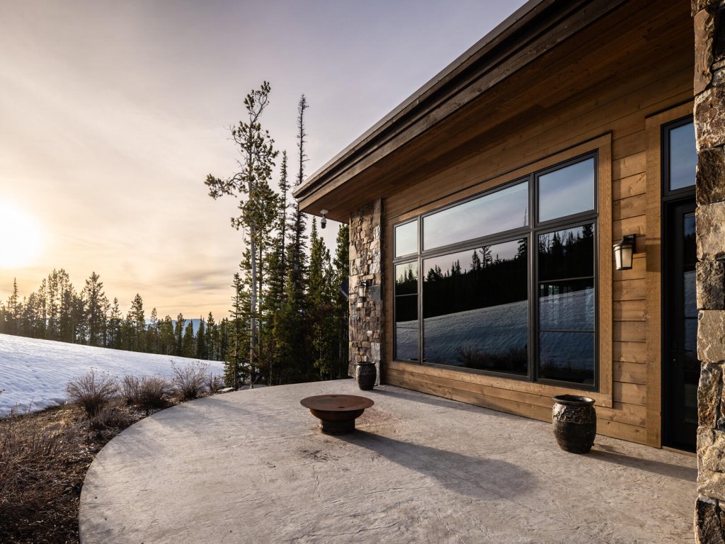 7 Renegade Rd Vacation Rental in Big Sky - RedAwning