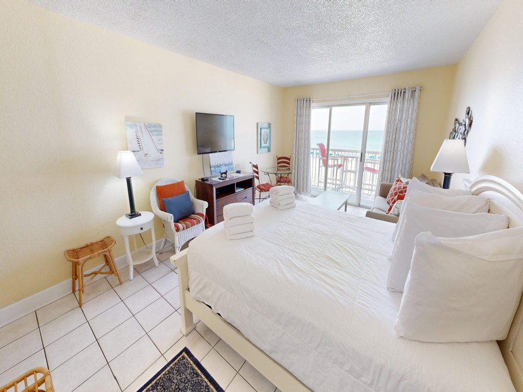Islander Beach Resort 302 Vacation Rental in Fort Walton Beach - RedAwning