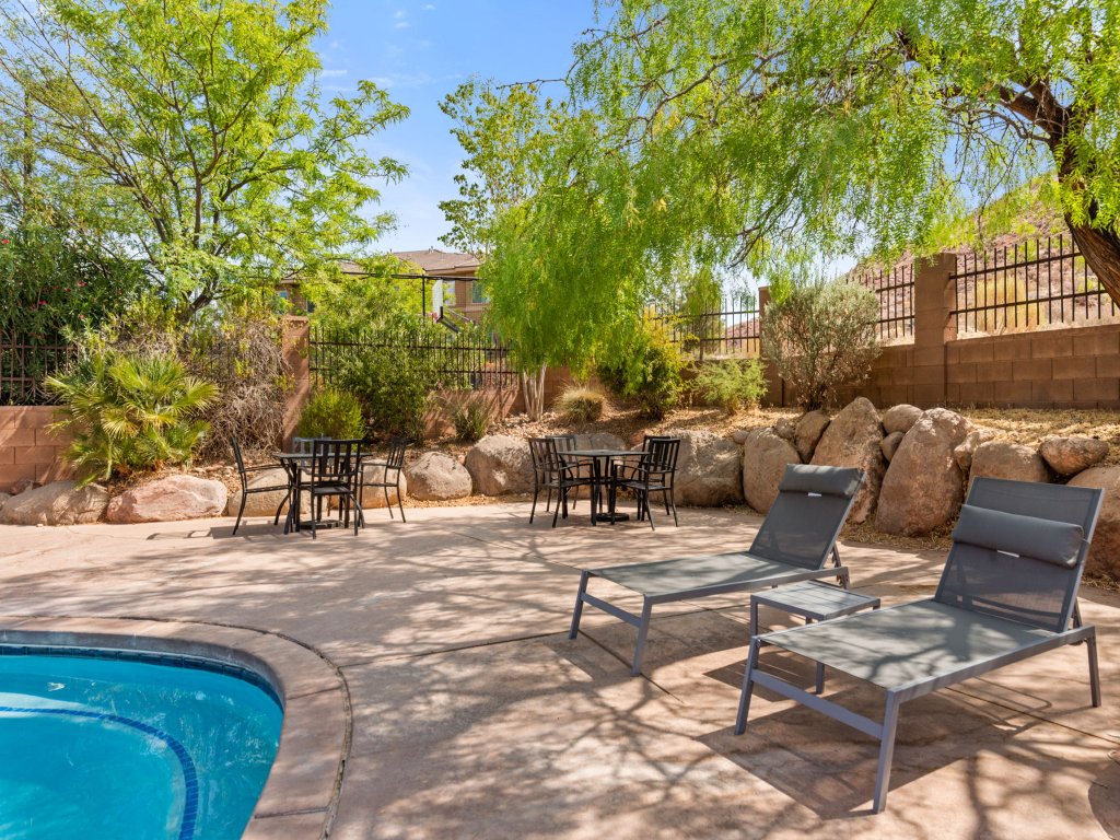 Terra Retreat Vacation Rental in Hurricane - RedAwning