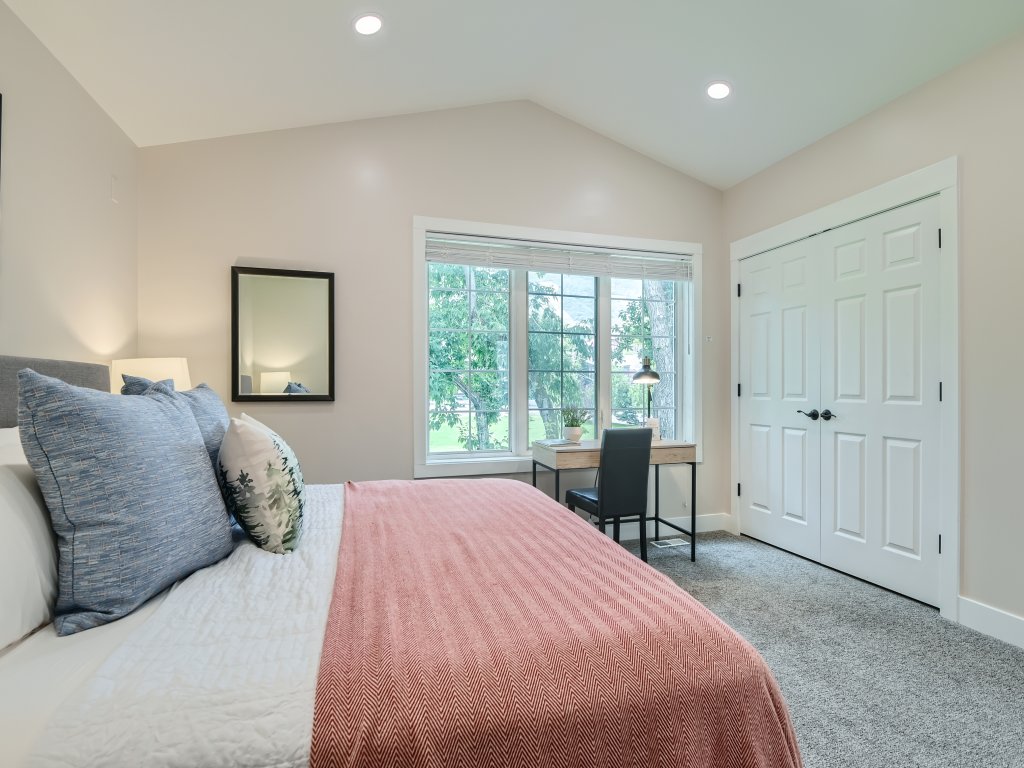 Chalet Central Walk to Main Street and Skiing 1269 Vacation Rental in Park City - RedAwning
