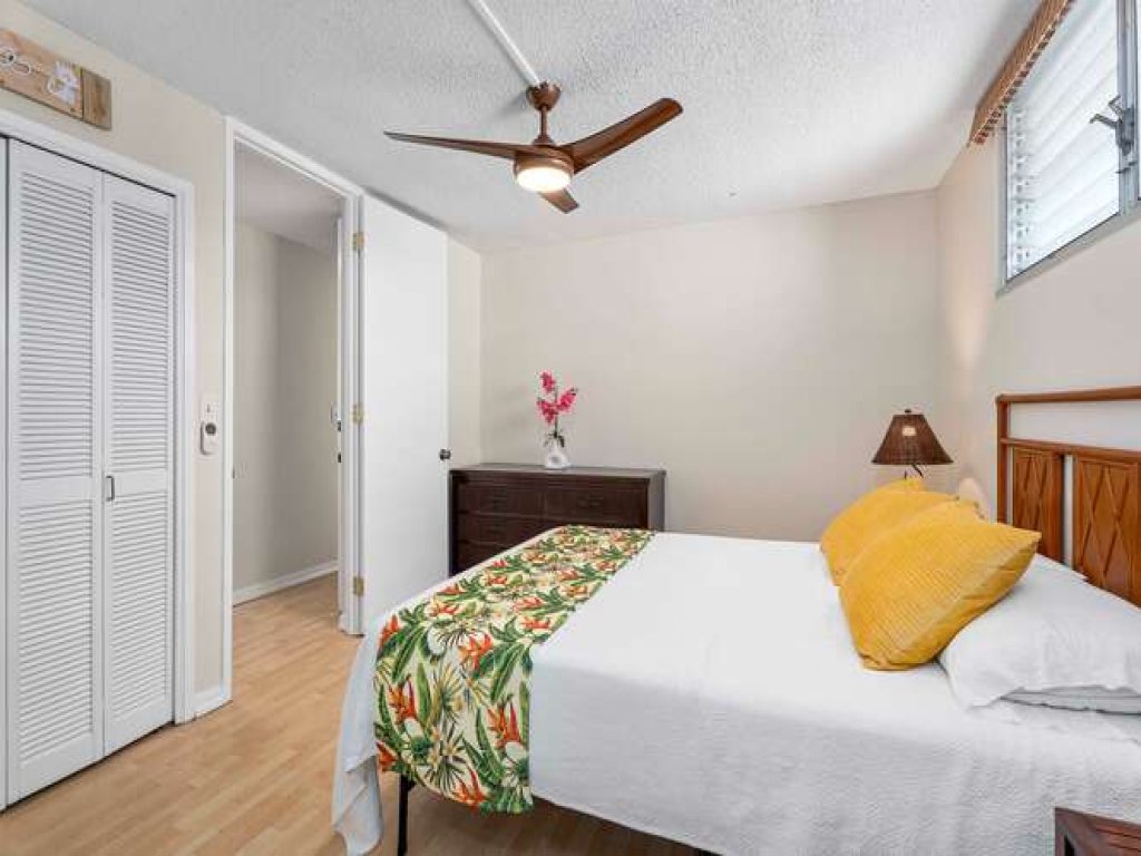 Kona Alii 407 Vacation Rental in Kailua Kona - RedAwning