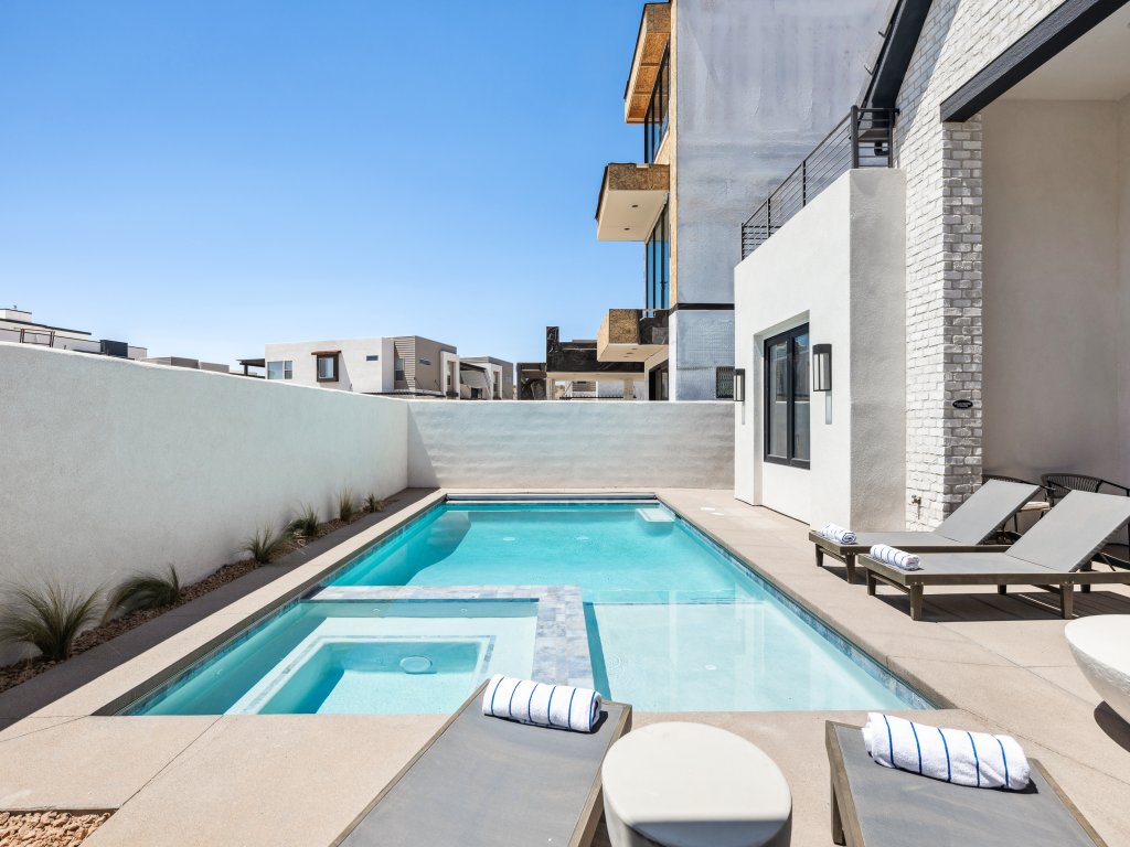 Break Point Vacation Rental in St. George - RedAwning