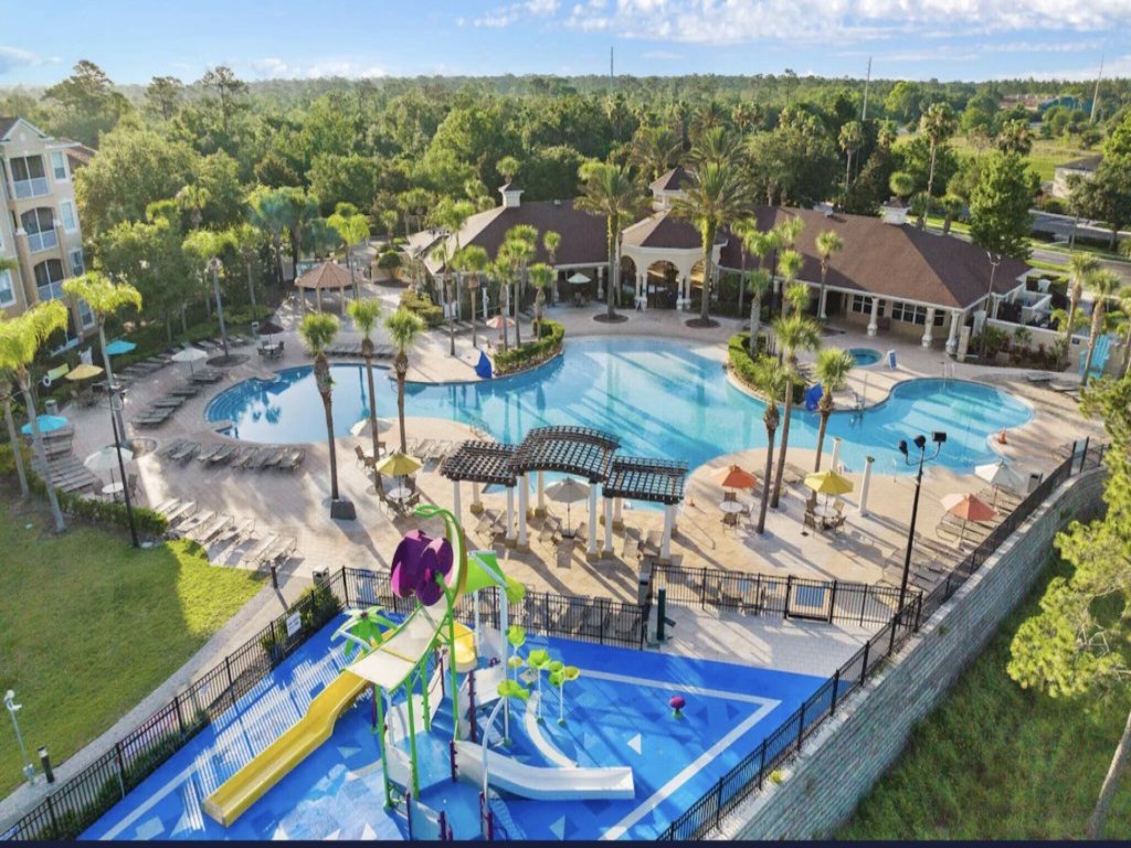 Beautiful 3 bed townhome in Windsor Hills Resort  Vacation Rental in Kissimmee - RedAwning