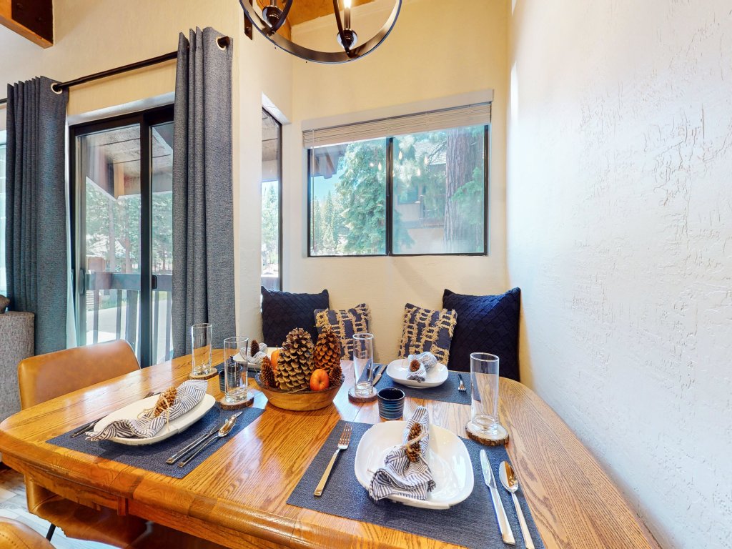 Bigwood #45 Vacation Rental in Mammoth Lakes - RedAwning