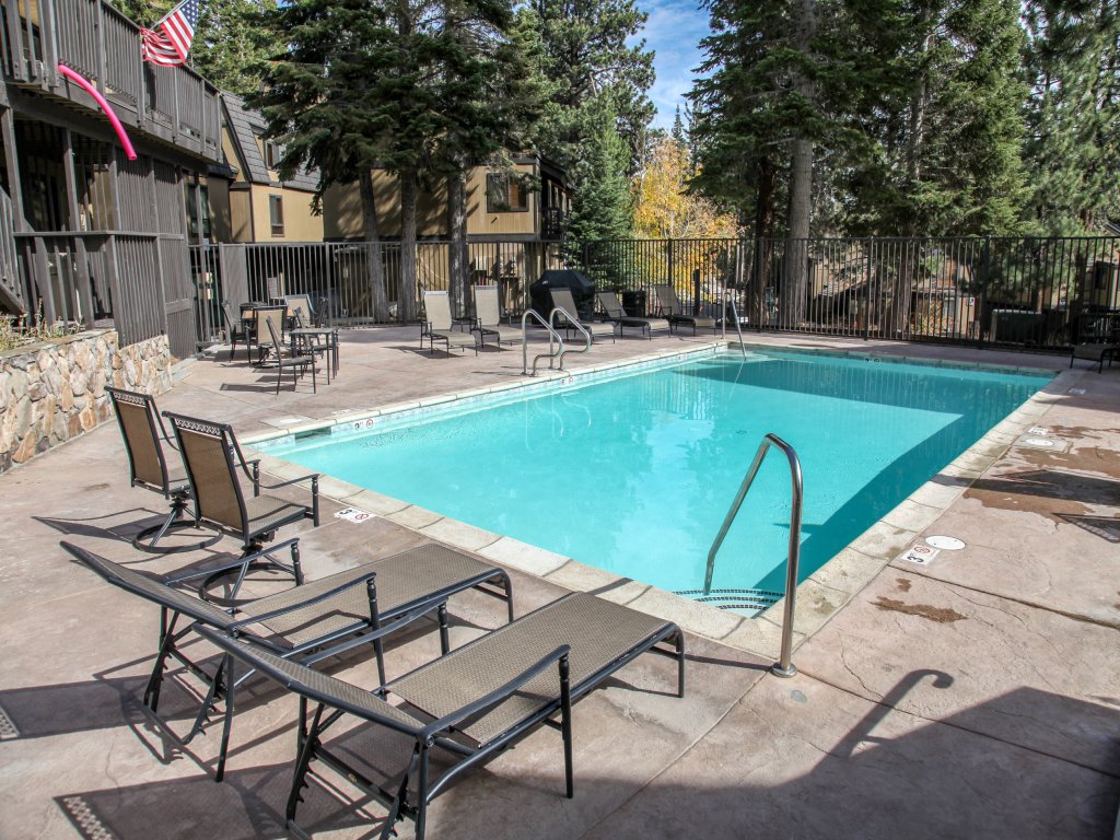 Bigwood #45 Vacation Rental in Mammoth Lakes - RedAwning