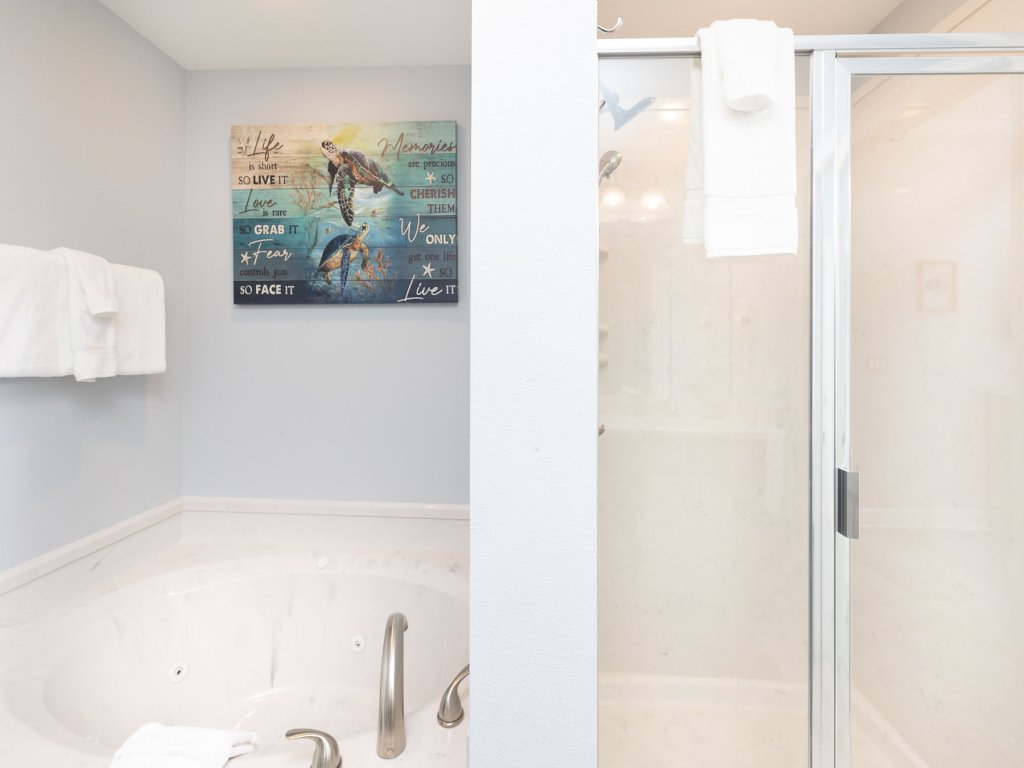 Phoenix Gulf Towers 805 Vacation Rental in Orange Beach - RedAwning