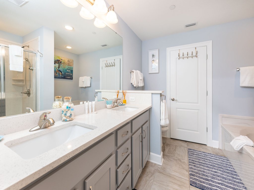 Phoenix Gulf Towers 805 Vacation Rental in Orange Beach - RedAwning