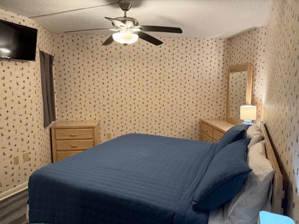 Royal Garden Resort 504 Vacation Rental in Murrells Inlet - RedAwning