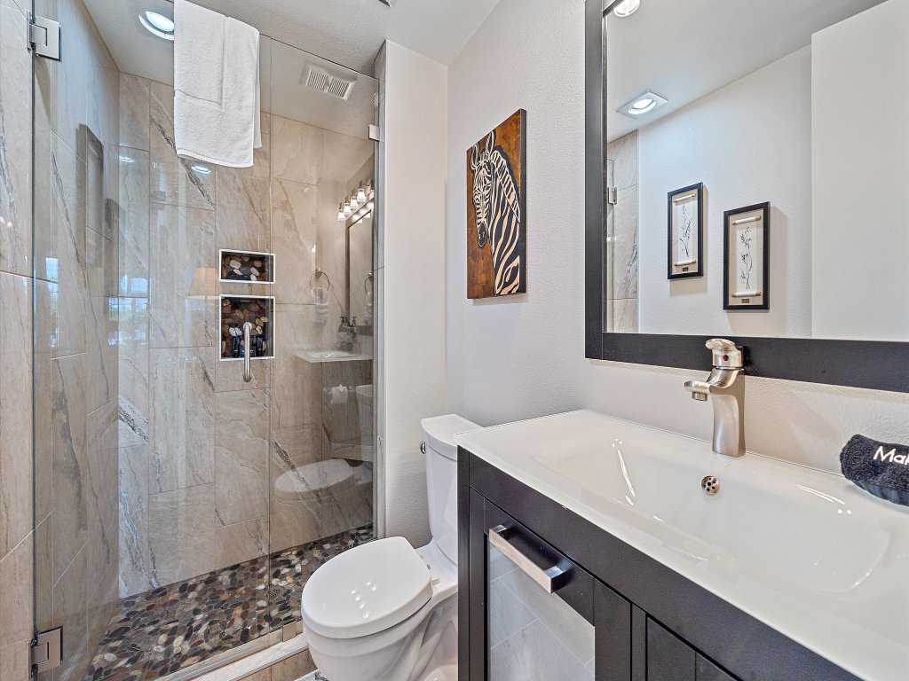Salty Soldi Vacation Rental in Siesta Key - RedAwning