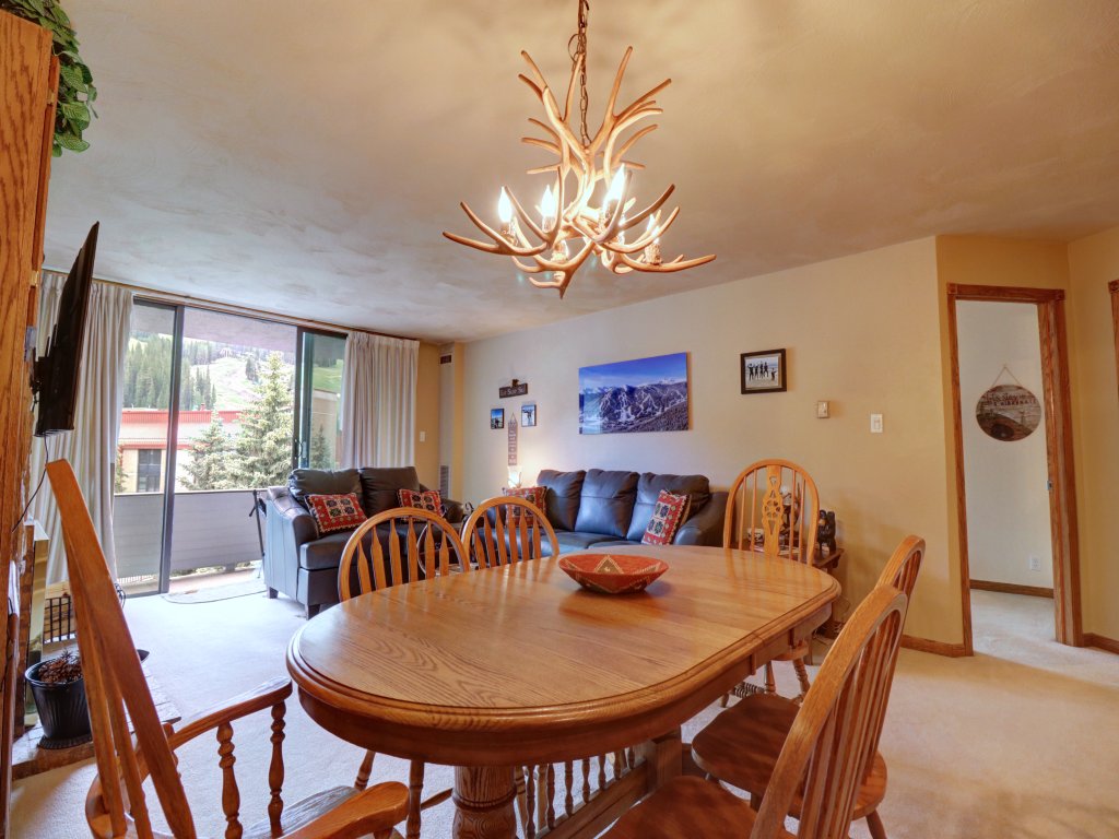 SB102 Snowbridge 2Br 2Ba Vacation Rental in Copper Mountain - RedAwning