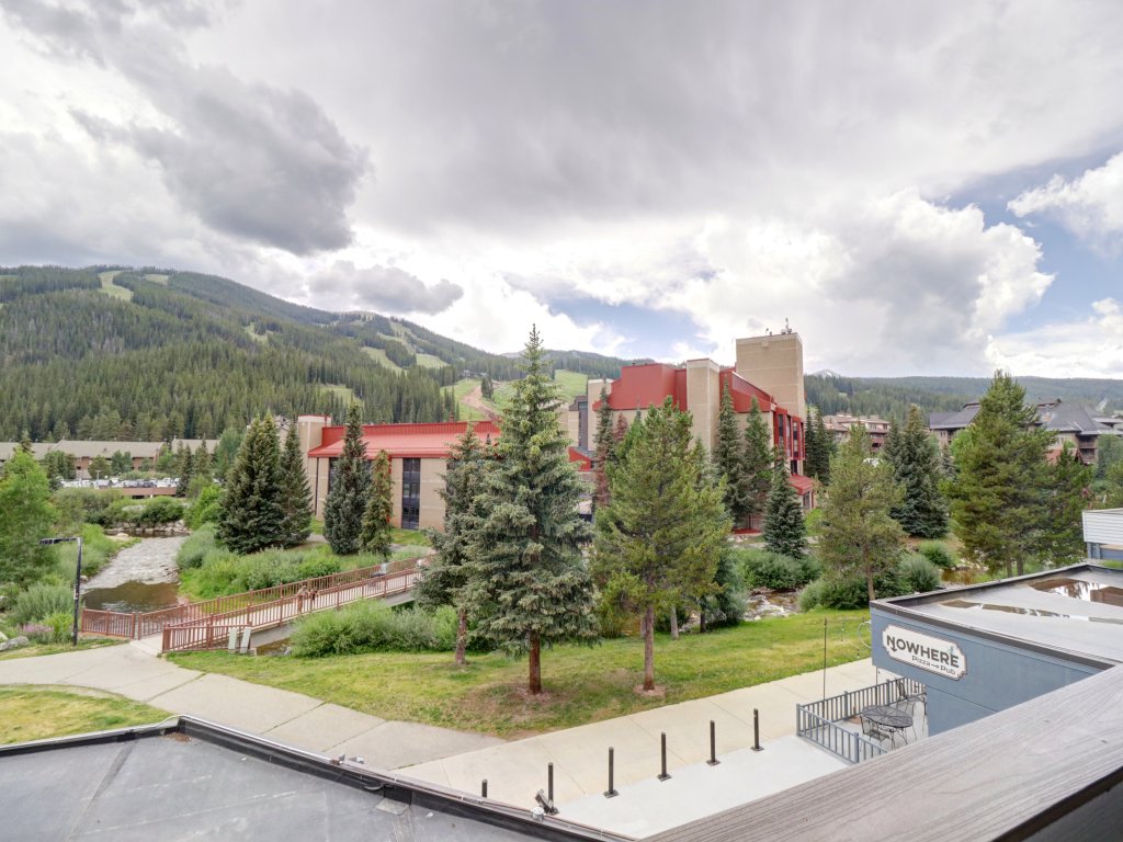 SB102 Snowbridge 2Br 2Ba Vacation Rental in Copper Mountain - RedAwning