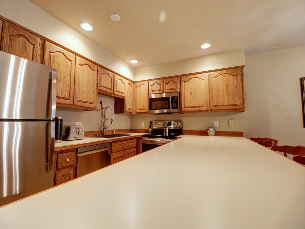 SB102 Snowbridge 2Br 2Ba Vacation Rental in Copper Mountain - RedAwning