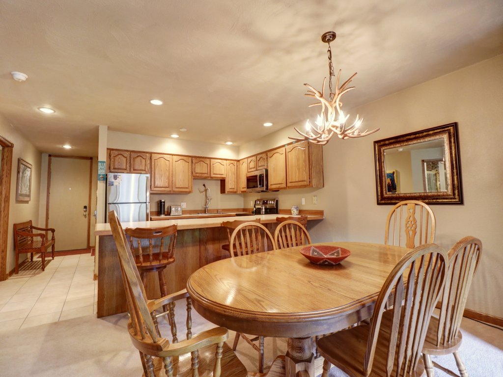 SB102 Snowbridge 2Br 2Ba Vacation Rental in Copper Mountain - RedAwning