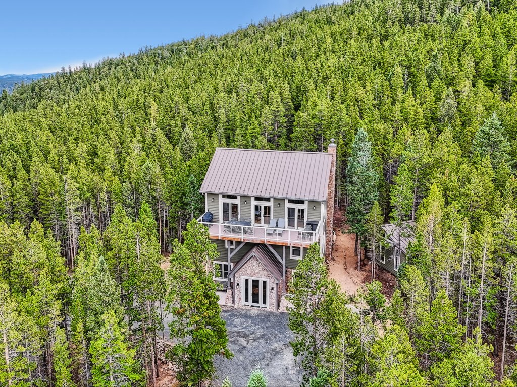Rocky Mountain Retreat w Hot Tub Vacation Rental in Colorado - RedAwning