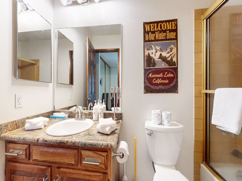 Snowflower #75 Vacation Rental in Mammoth Lakes - RedAwning