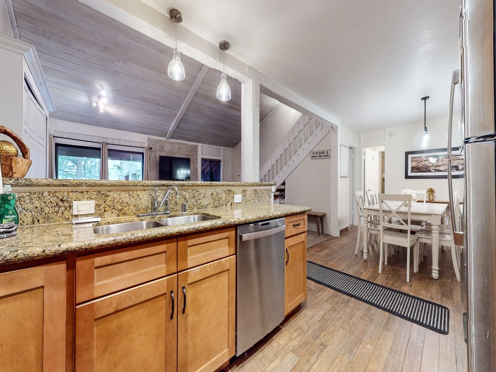 Summit #48 Vacation Rental in Mammoth Lakes - RedAwning