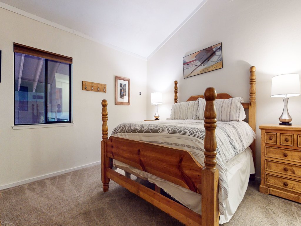 Summit #48 Vacation Rental in Mammoth Lakes - RedAwning