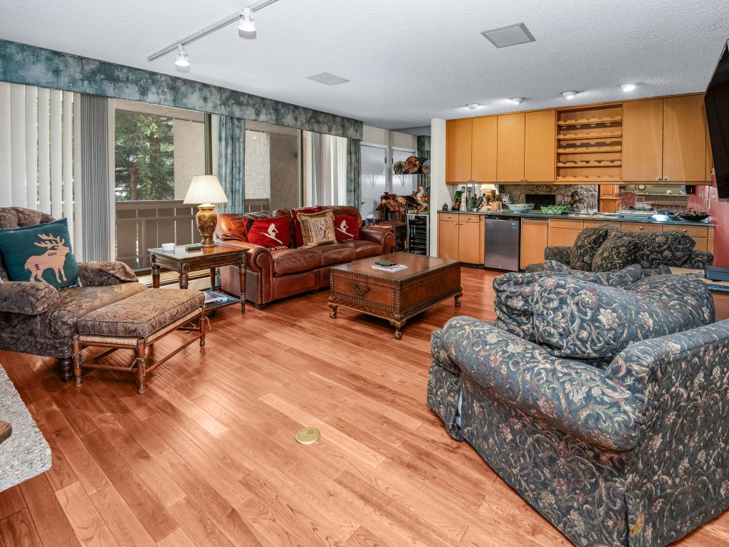 Scorpio #103 Vacation Rental in Vail - RedAwning