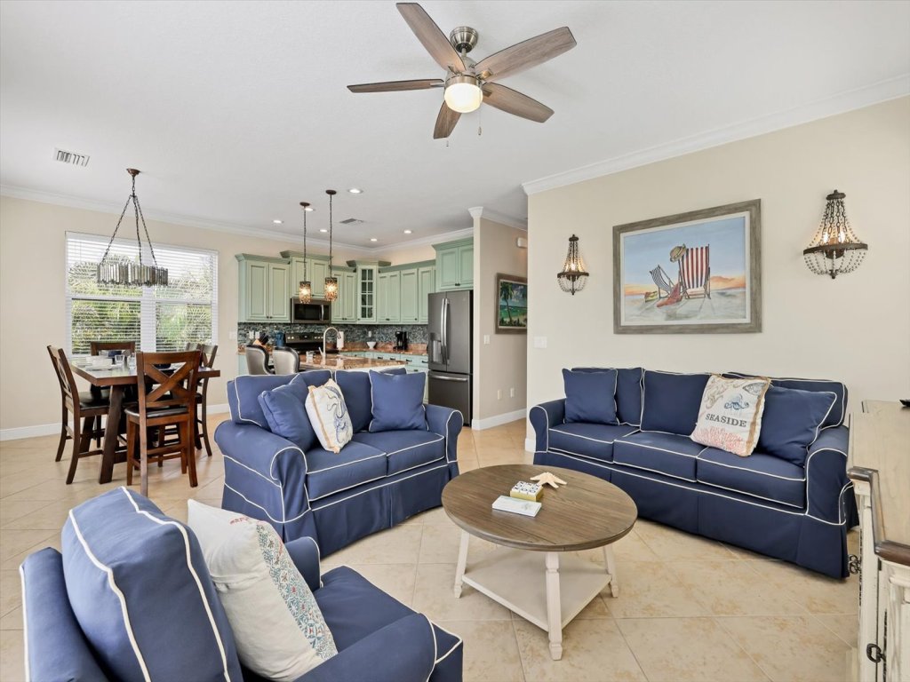 Aqua Vista Vacation Rental in Holmes Beach - RedAwning