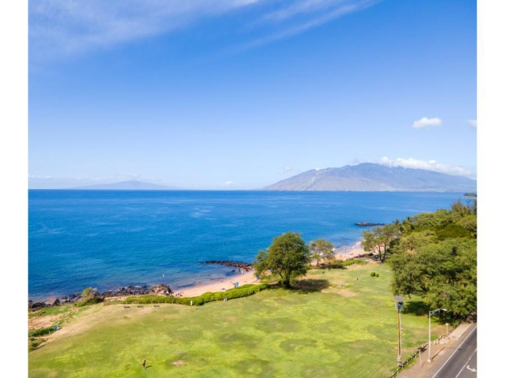 HALE KAMAOLE, #215 Vacation Rental in Kihei - RedAwning