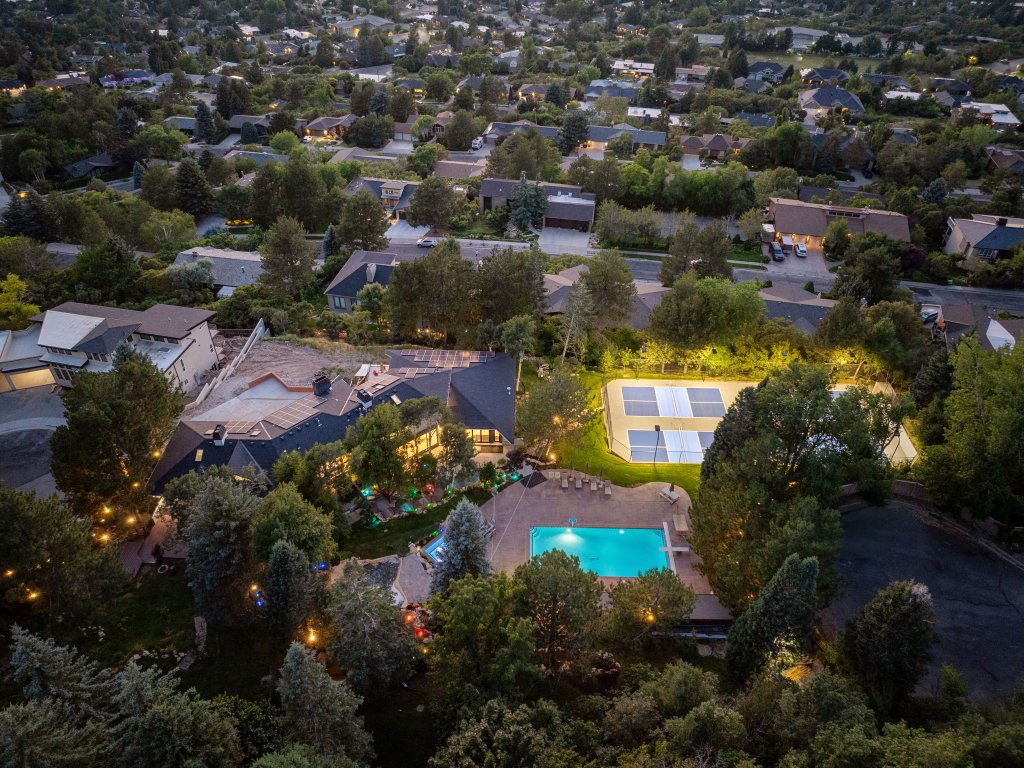 Exclusive Luxury Resort: Heated Pool & Pickleball Vacation Rental in Utah - RedAwning