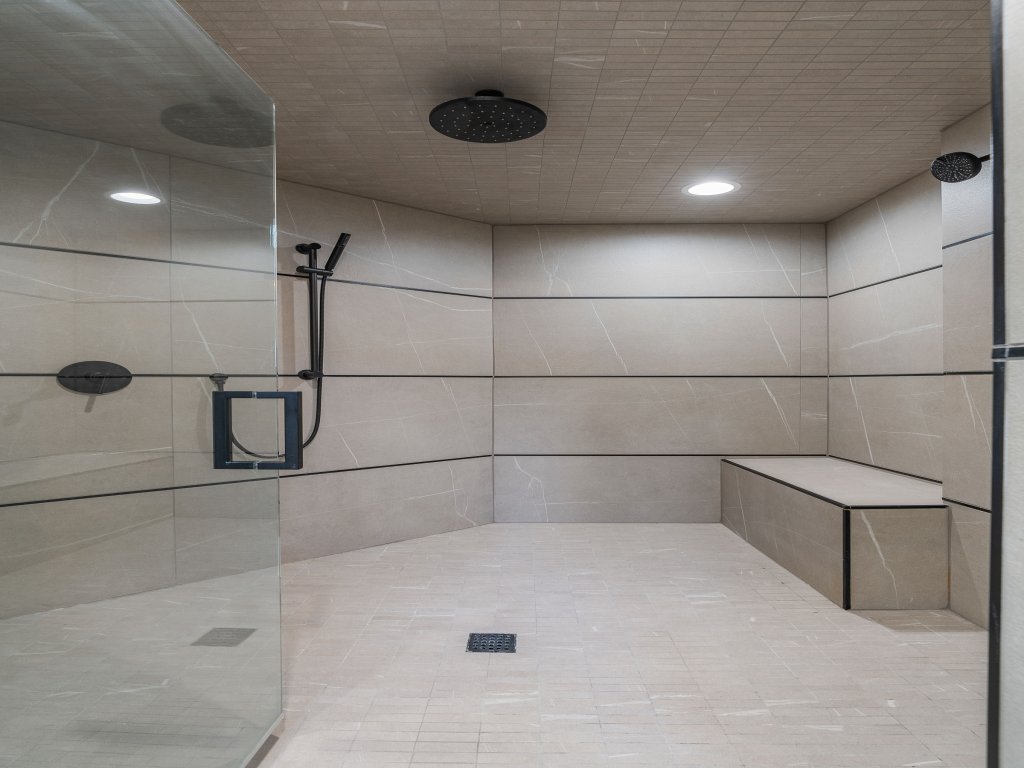 Exclusive Luxury Resort: Heated Pool & Pickleball Vacation Rental in Utah - RedAwning