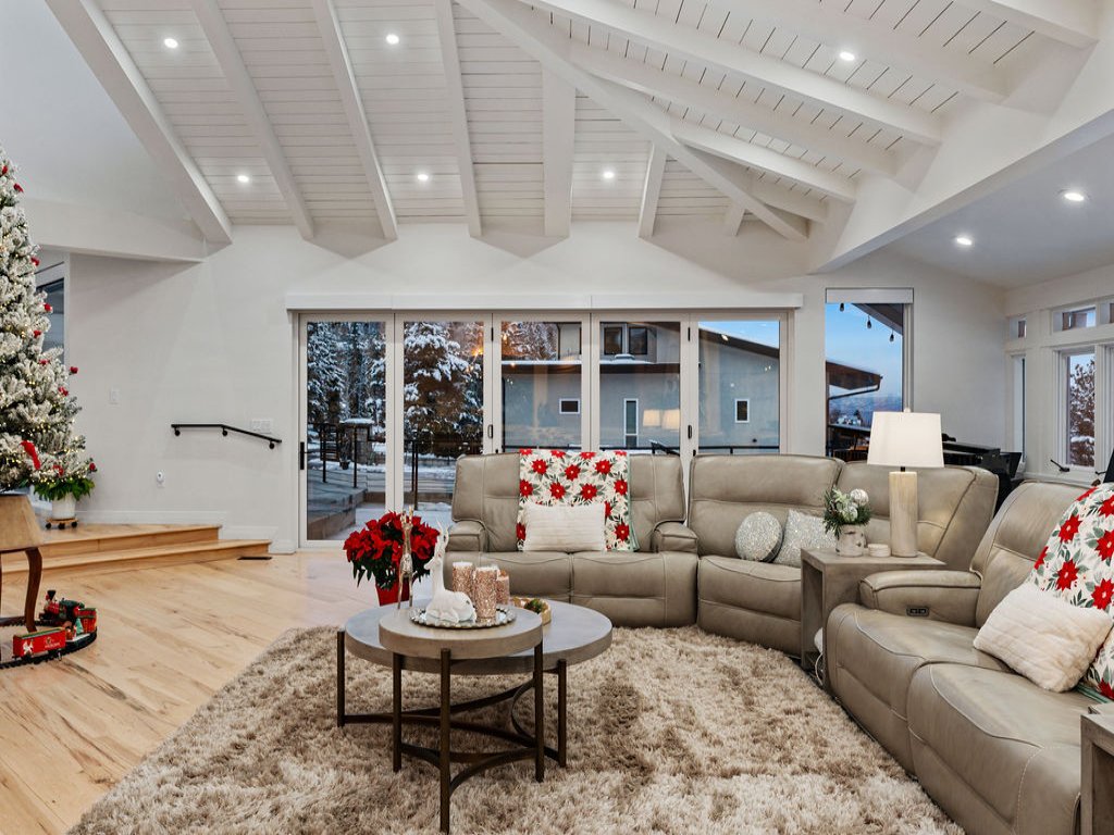 Exclusive Luxury Resort: Heated Pool & Pickleball Vacation Rental in Utah - RedAwning