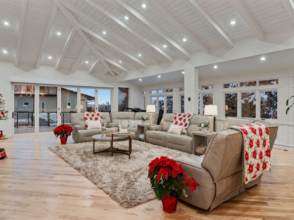 Exclusive Luxury Resort: Heated Pool & Pickleball Vacation Rental in Utah - RedAwning