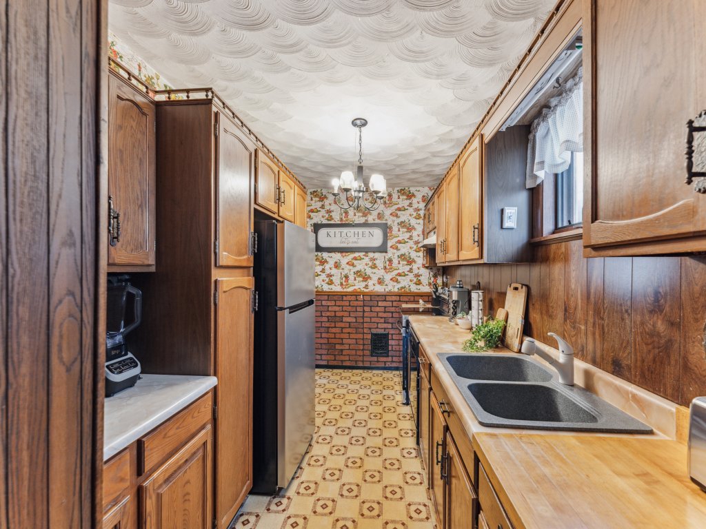 Niagara Falls Home | 2BR, Pets OK, Free Parking Vacation Rental in New York - RedAwning
