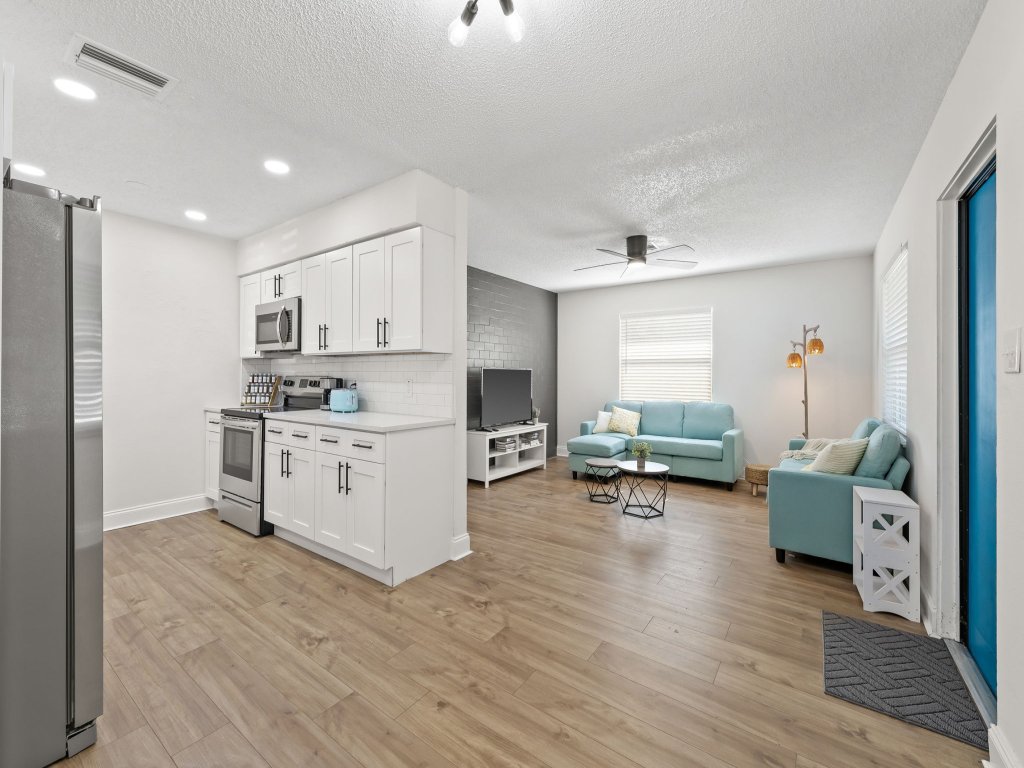 Sunny Palmetto Oasis: 4BR Home with Private Pool Vacation Rental in Florida - RedAwning