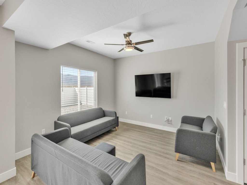 The Ideal Getaway Vacation Rental in Utah - RedAwning