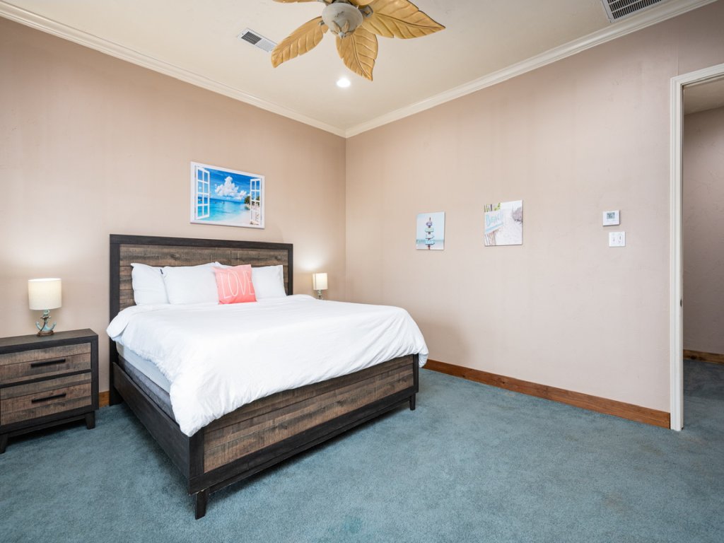 YoHo Hideout Vacation Rental in Texas - RedAwning