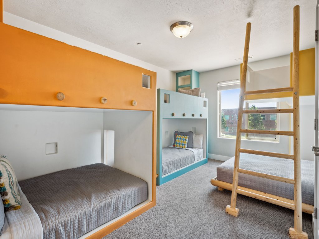 Grand Elite Retreat Vacation Rental in Utah - RedAwning