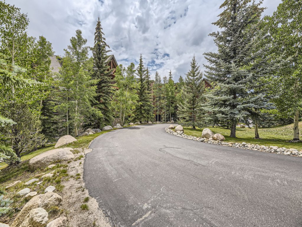 2652 Tenderfoot Lodge Vacation Rental in Keystone - RedAwning