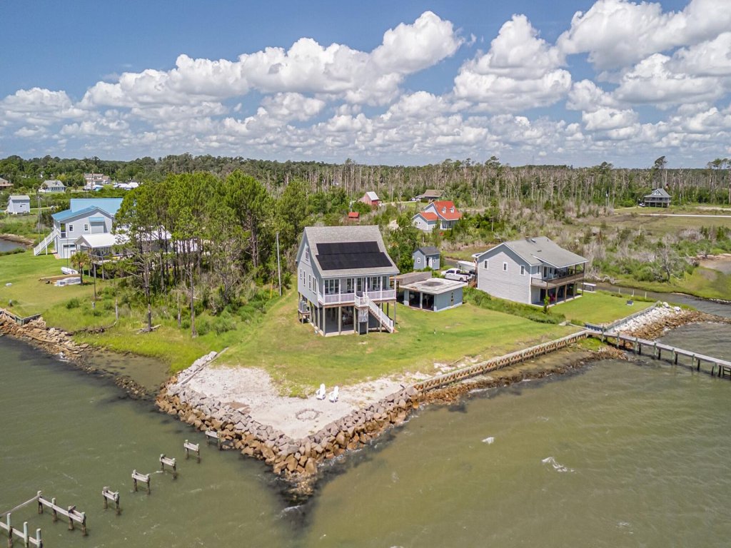 The Point at Marshallberg Vacation Rental in North Carolina - RedAwning