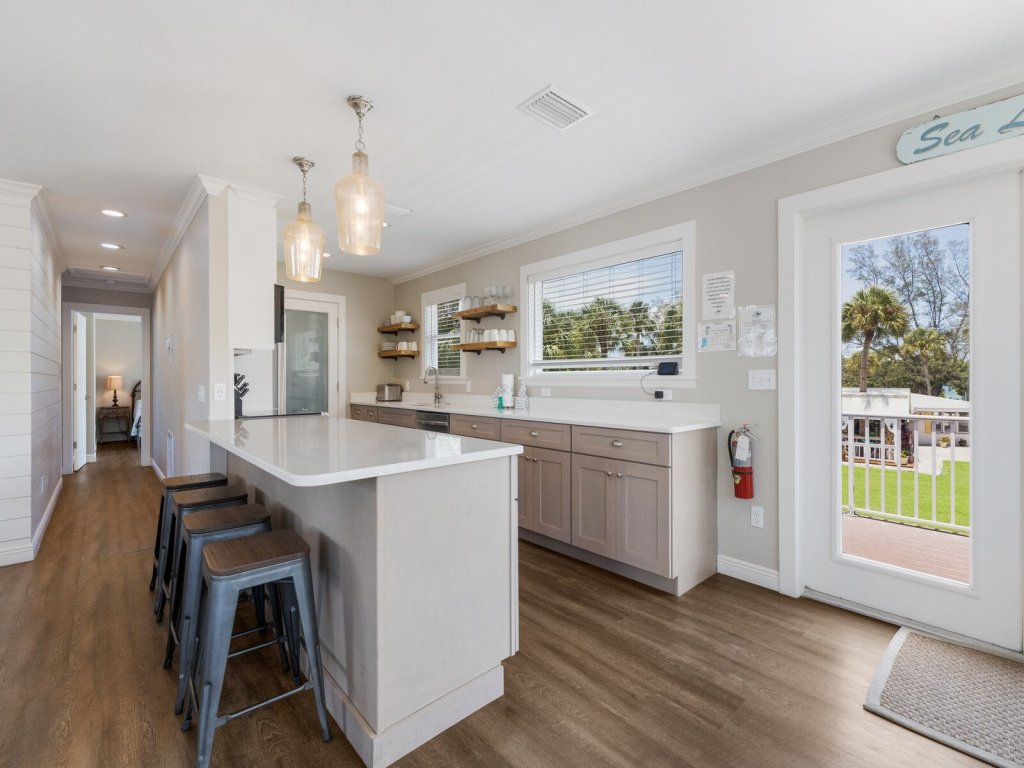 Sea La Vie Vacation Rental in Anna Maria - RedAwning