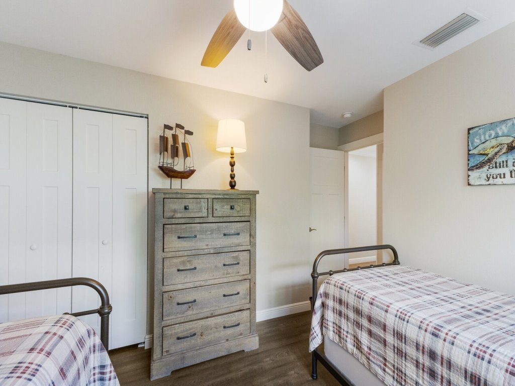 Sea La Vie Vacation Rental in Anna Maria - RedAwning