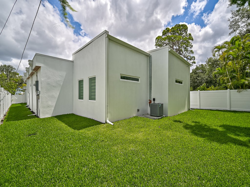 Paradise Found Vacation Rental in Sarasota - RedAwning