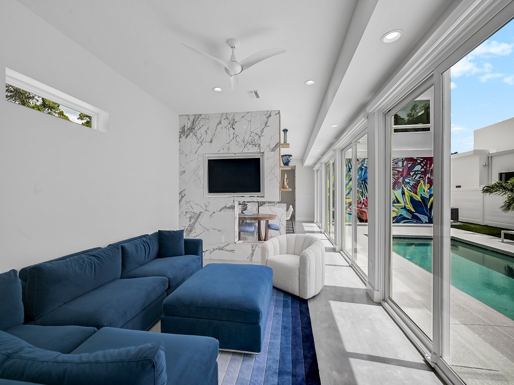 Paradise Found Vacation Rental in Sarasota - RedAwning