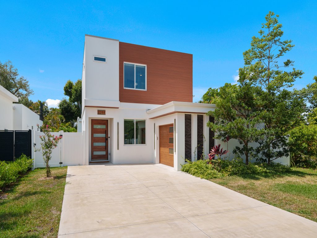 Paradise Found Vacation Rental in Sarasota - RedAwning