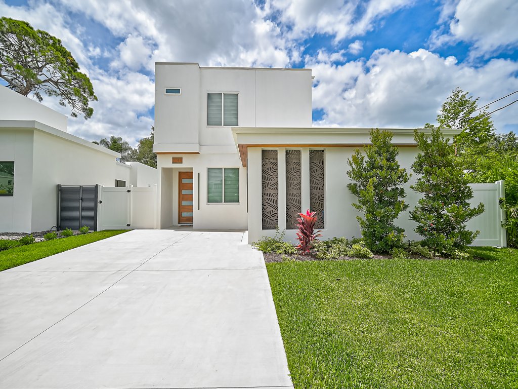 Paradise Found Vacation Rental in Sarasota - RedAwning