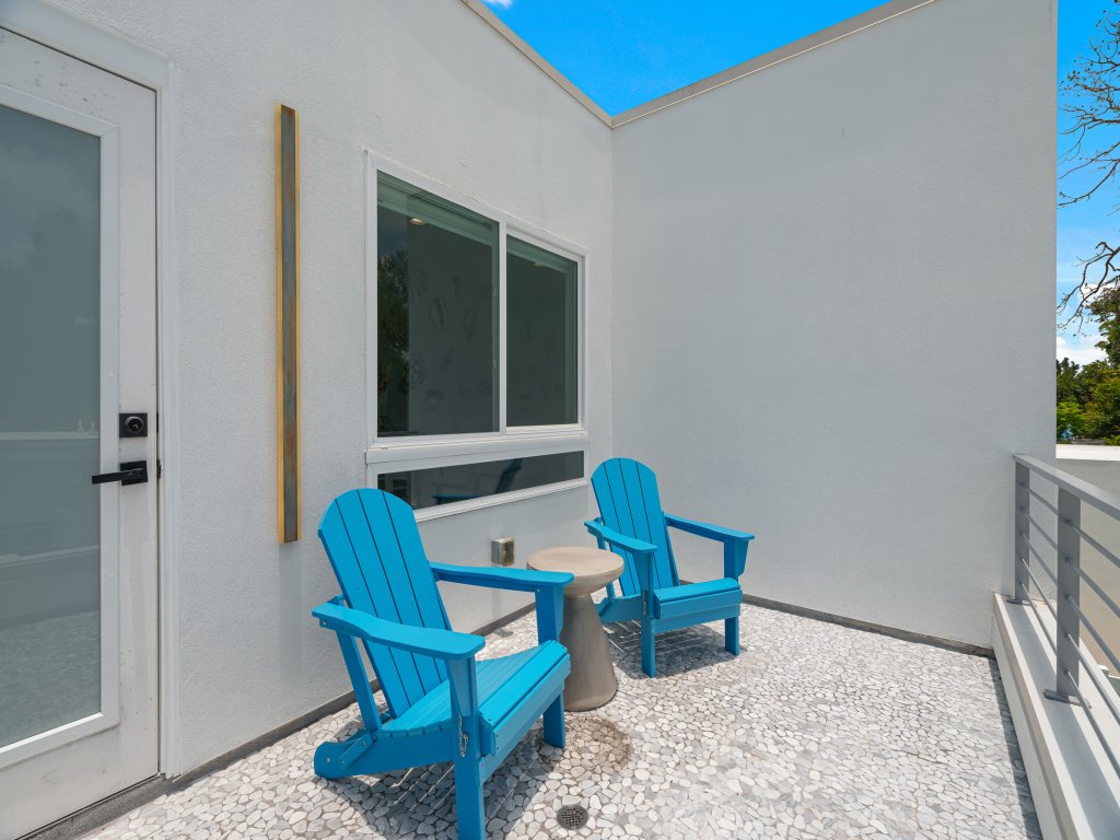 Paradise Found Vacation Rental in Sarasota - RedAwning