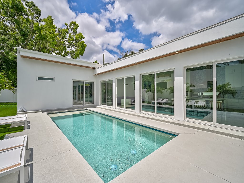 Paradise Found Vacation Rental in Sarasota - RedAwning