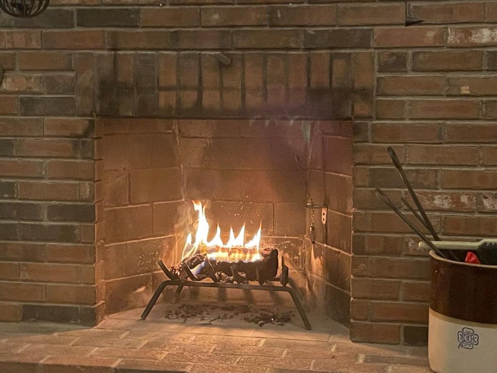 Bear Pass - Mountain View Vacation Rental in Vermont - RedAwning