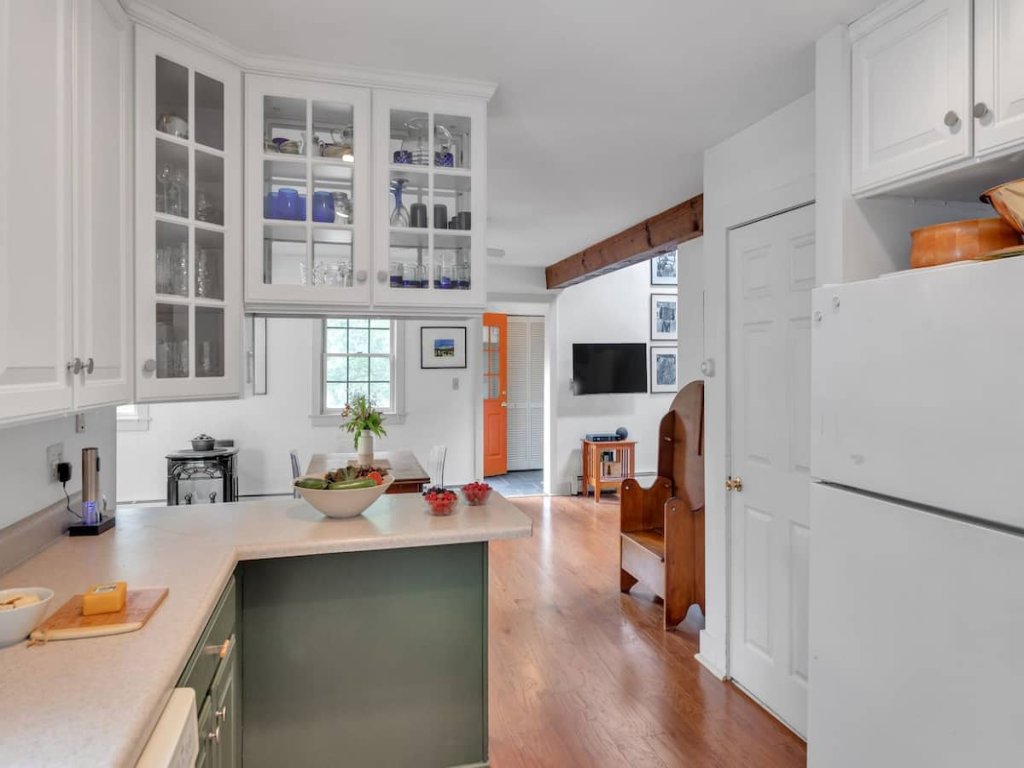 Bear Pass - Mountain View Vacation Rental in Vermont - RedAwning