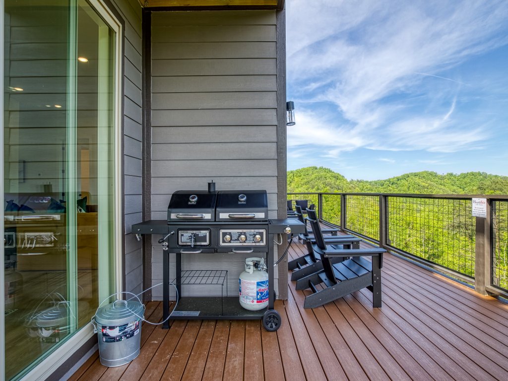 Panoramic Paradise Vacation Rental in Sevierville - RedAwning