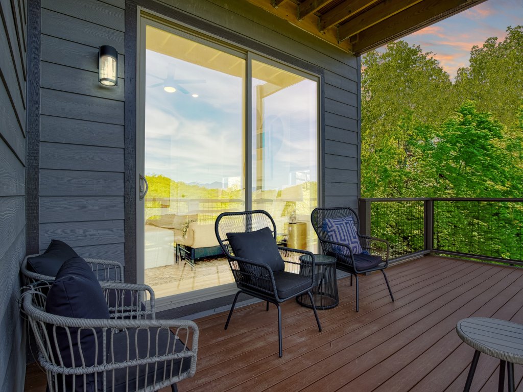 Panoramic Paradise Vacation Rental in Sevierville - RedAwning