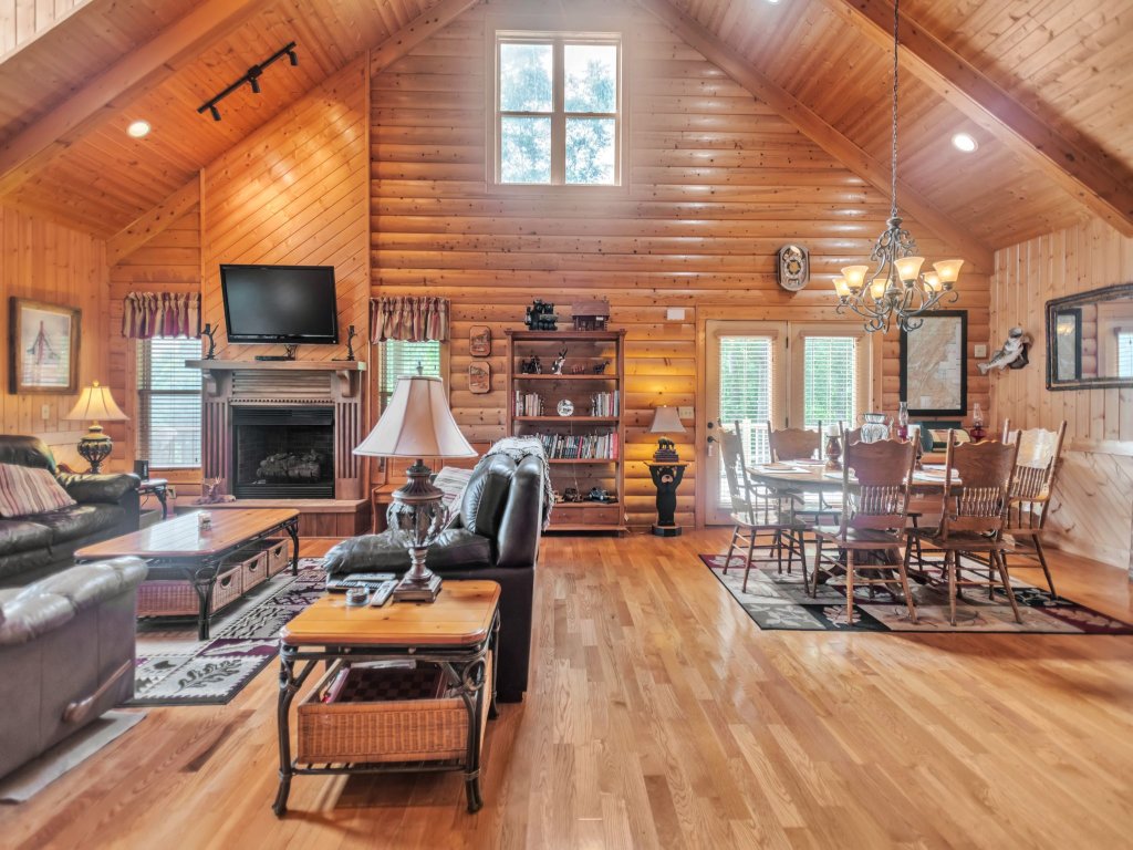 Cozy Mountain Retreat w/ Scenic Views Vacation Rental in Butler - RedAwning